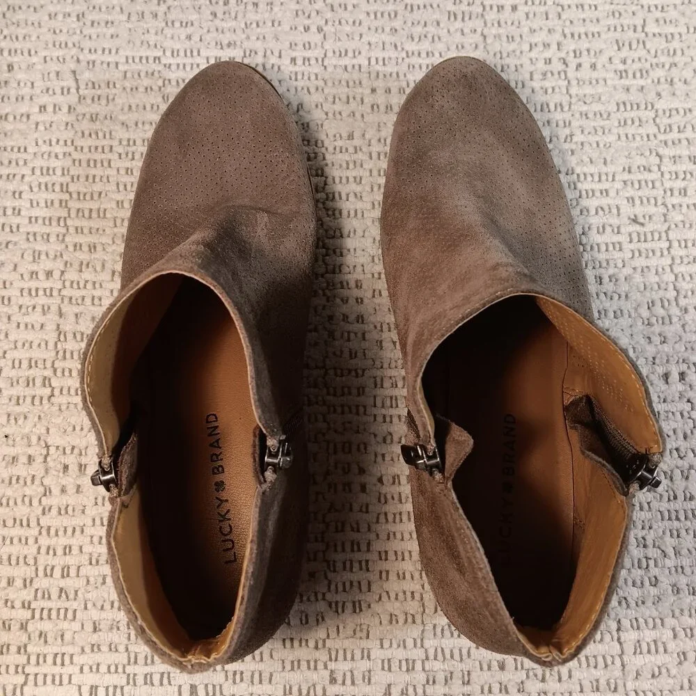 READ! Lucky Brand women's perforated suede leather double zipper ankle booties